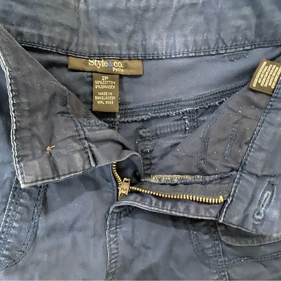 Preloved blue shorts utilitarian styling - Picture 3 of 3